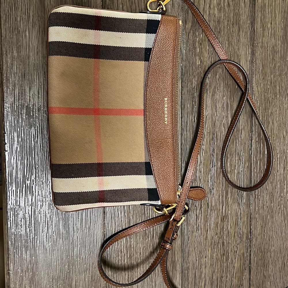Burberry crossbody